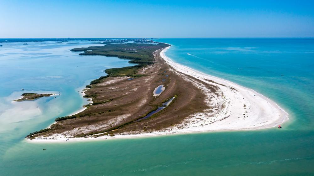 Have a picnic on Caladesi Island | White Sand Beaches in Florida