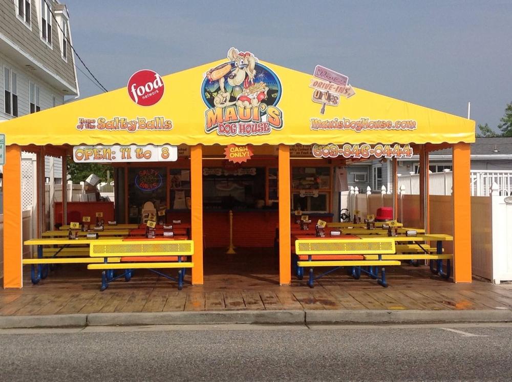 If You Crave Fun Eats and Big Flavor, Head to Maui’s Dog House