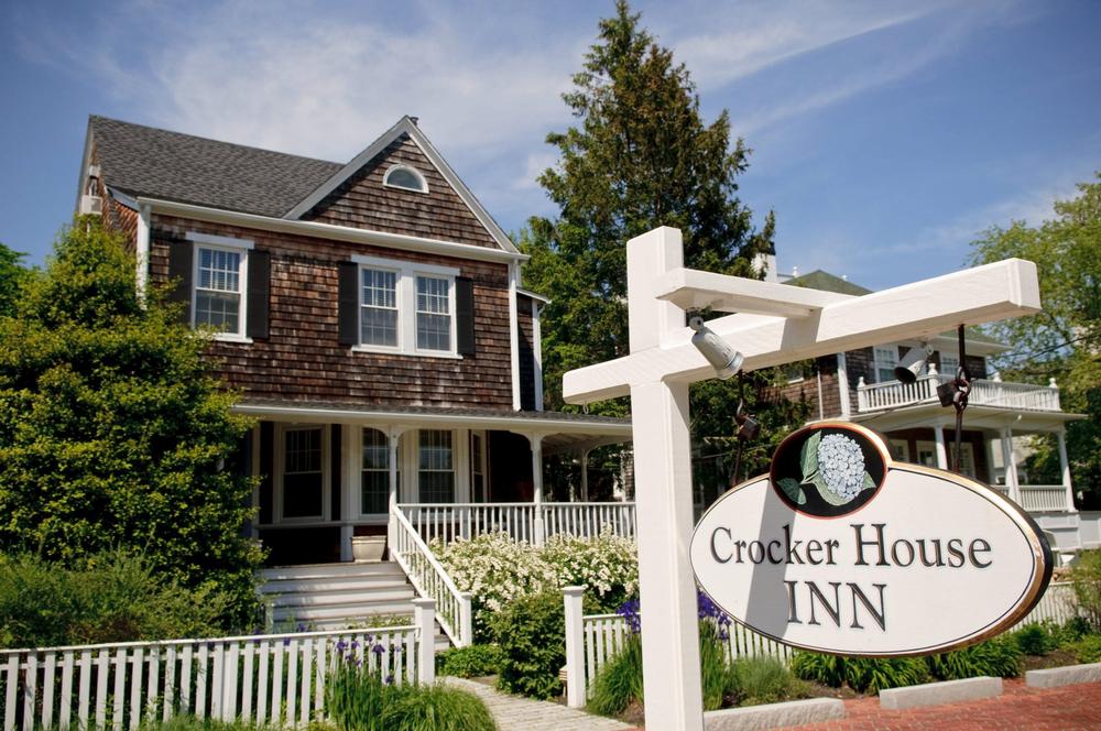 Get Cozy in Coastal Elegance at Crocker House Inn