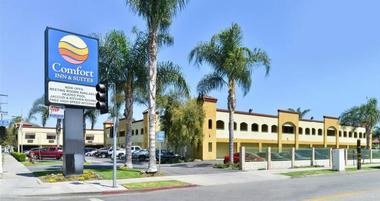 The Comfort Inn & Suites