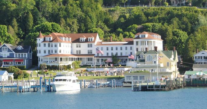 The Island House Hotel