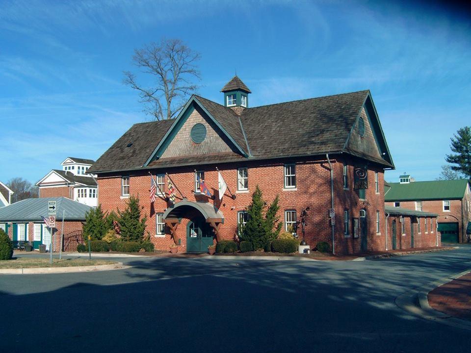 See Local Theater and Art Classes Come to Life at the Gaithersburg Arts Barn