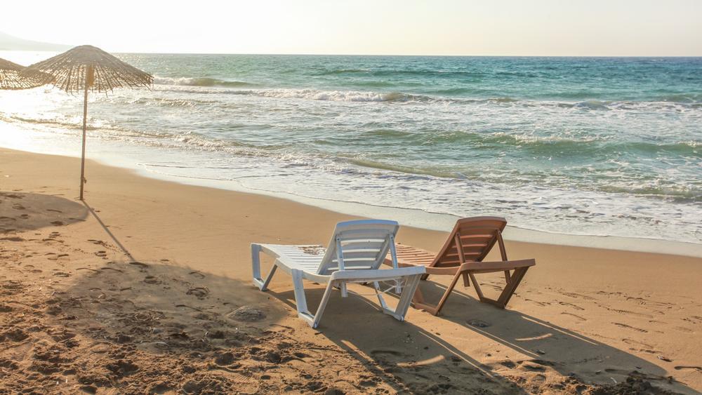 Ils-a-Rat Beach - accessible by private boat or local tour