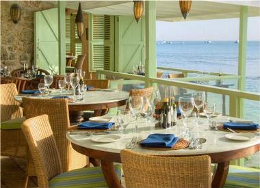 Restaurants / Room Service