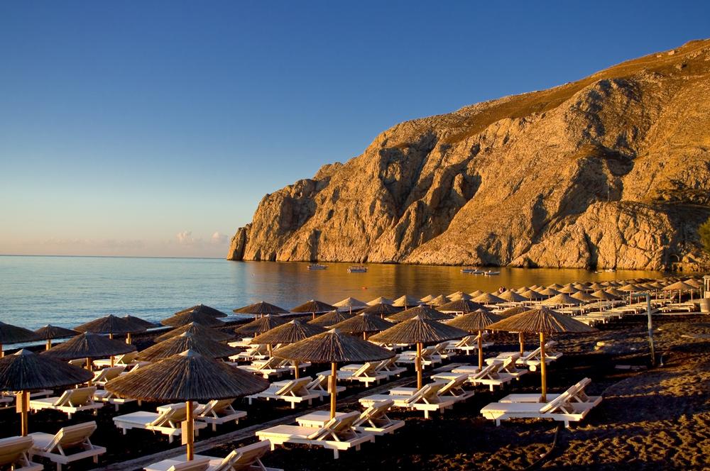 Kamari Beach - 10 minutes from the airport