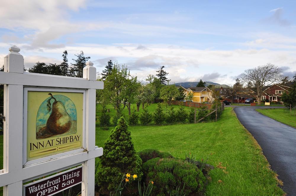 Dine and Stay in Style: Savor Farm-to-Table Dining at The Inn at Ship Bay