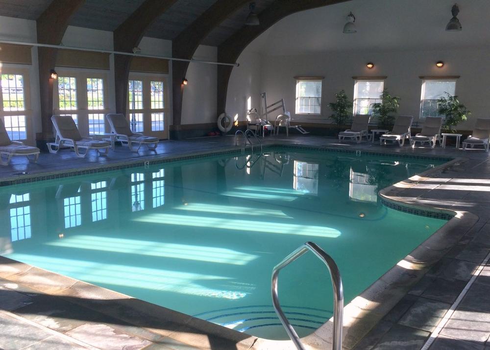 Enjoy Classic Comfort and Easy Island Access at the Nantucket Inn