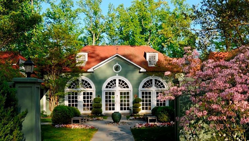 Relax in elegant accommodations, savor farm-to-table dishes with scenic views.