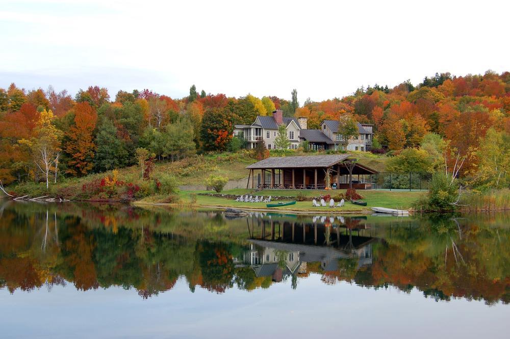 Enjoy all-inclusive luxury, savor gourmet cuisine in a romantic countryside setting.