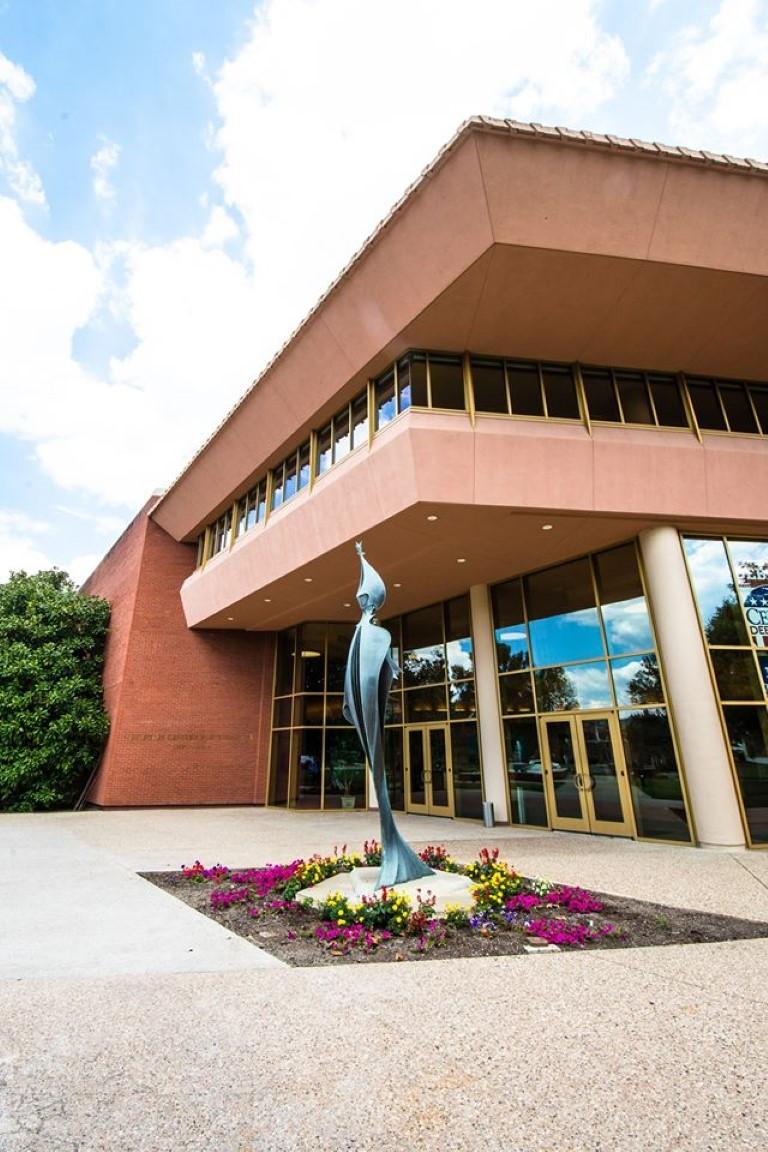 If You’re Craving World-Class Performances, Visit the Norton Center for the Arts