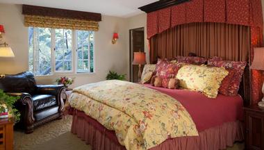 Old Monterey Inn Rooms & Suites