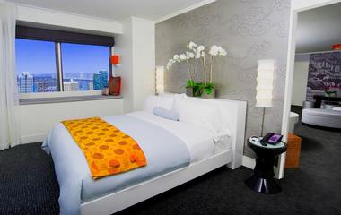 W San Francisco Suites