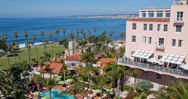 Pool and ocean view at La Valencia Hotel
