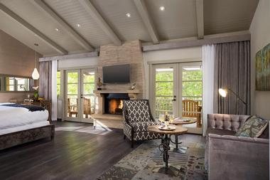 Luxury Villas & Suites