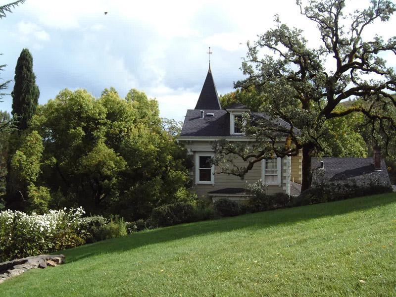 Platypus Wine Tours