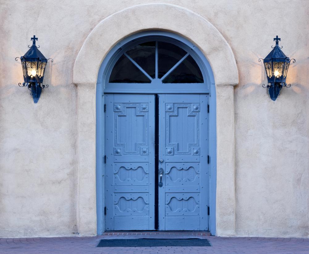 Uncover Spooky Legends and Hidden Stories on a Ghost Tour of Old Town