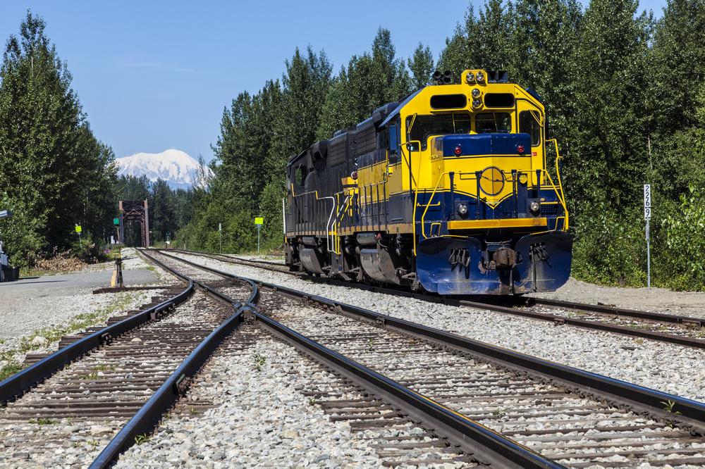 Explore quirky shops and view Denali peaks on a charming weekend getaway.
