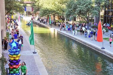 Mandalay Canal Walk at Las Colinas | Things to Do in Irving, Texas