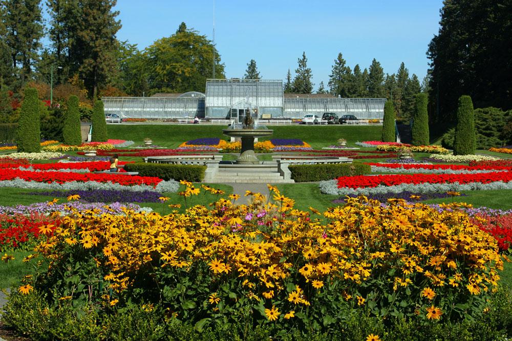 Wander Through Lush Gardens and Peaceful Paths at Manito Park
