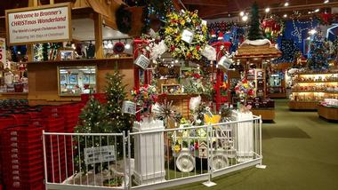 Bronner's Christmas Wonderland