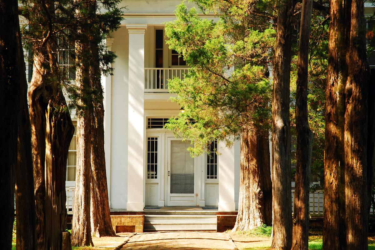 Walk through the romantic former home of William Faulkner.