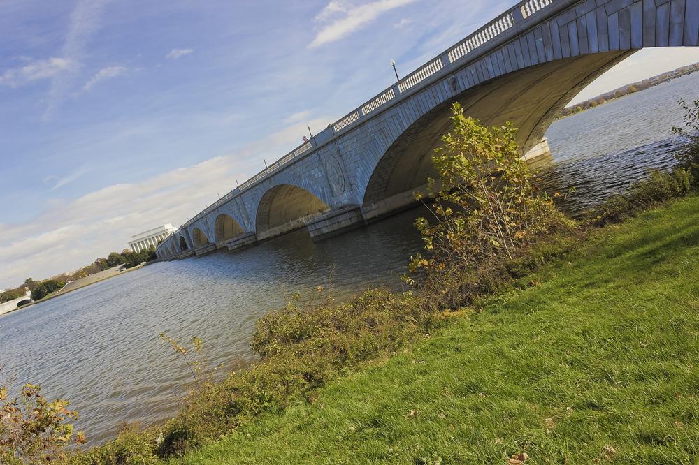 Bike or Walk Along Scenic Riverside Paths on the Mount Vernon Trail