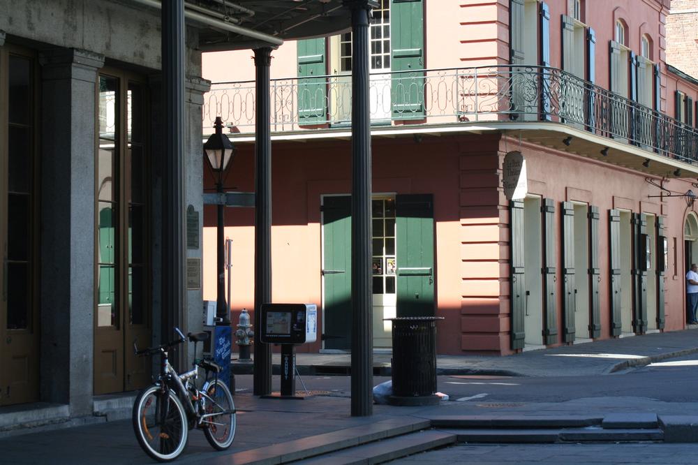Explore the city with FreeWheelin' Bike Tours