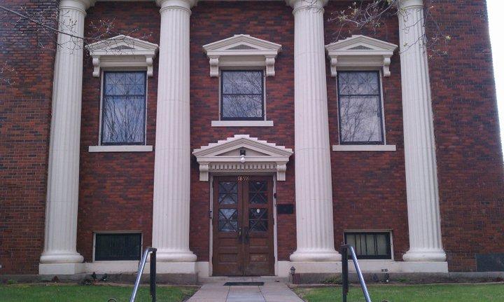 Experience Mysteries and Magic at Intrigue Theater