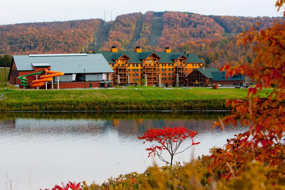 Savor cozy suites and explore mountain trails on a peaceful couples retreat.