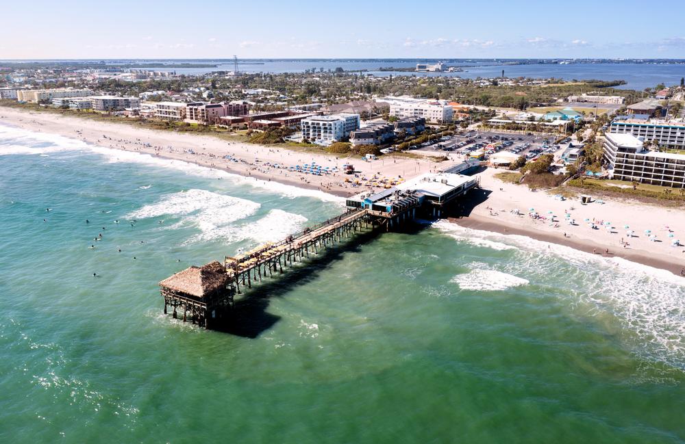 https://stock.adobe.com/gr_en/images/aerial-view-of-cocoa-beach-pier-florida-usa-jan-2023/562810868