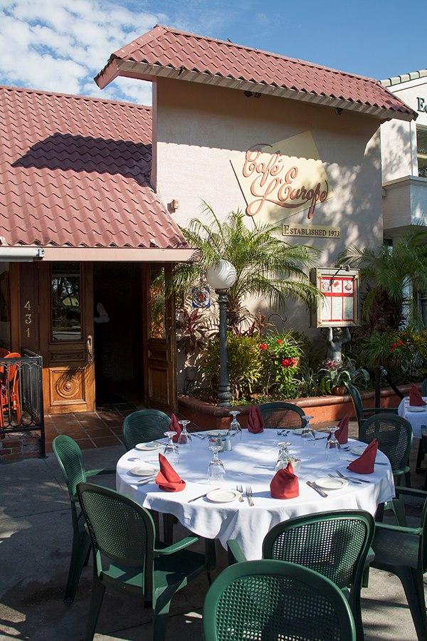 Enjoy elegant dishes and admire charming sights during a relaxing spring outing.