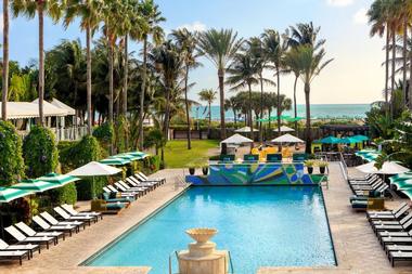 Kimpton Surfcomber Hotel | Romantic South Beach Vacations