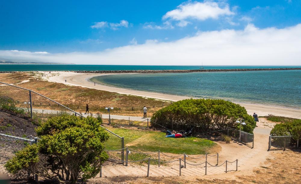 Explore scenic beaches, visit charming shops, and enjoy a romantic coastal getaway.