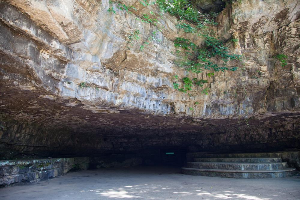 Dunbar Cave State Park