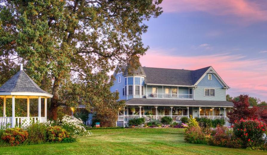 Relax in a peaceful retreat, savor homemade treats and stunning views.
