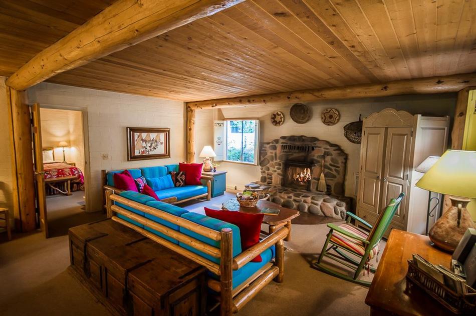 Stroll creekside paths and savor homemade breakfasts on a romantic weekend getaway.