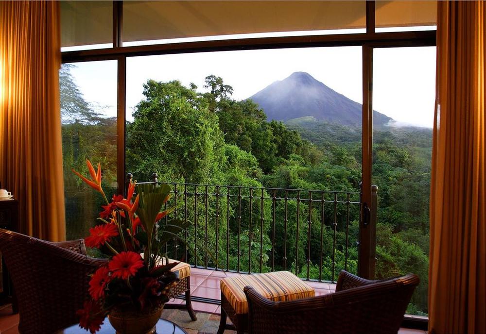 If You’re Chasing Volcano Views and Serenity, Stay at Arenal Kioro Suites & Spa