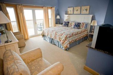Rooms & Suites