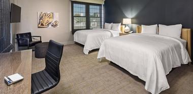 Rooms & Suites