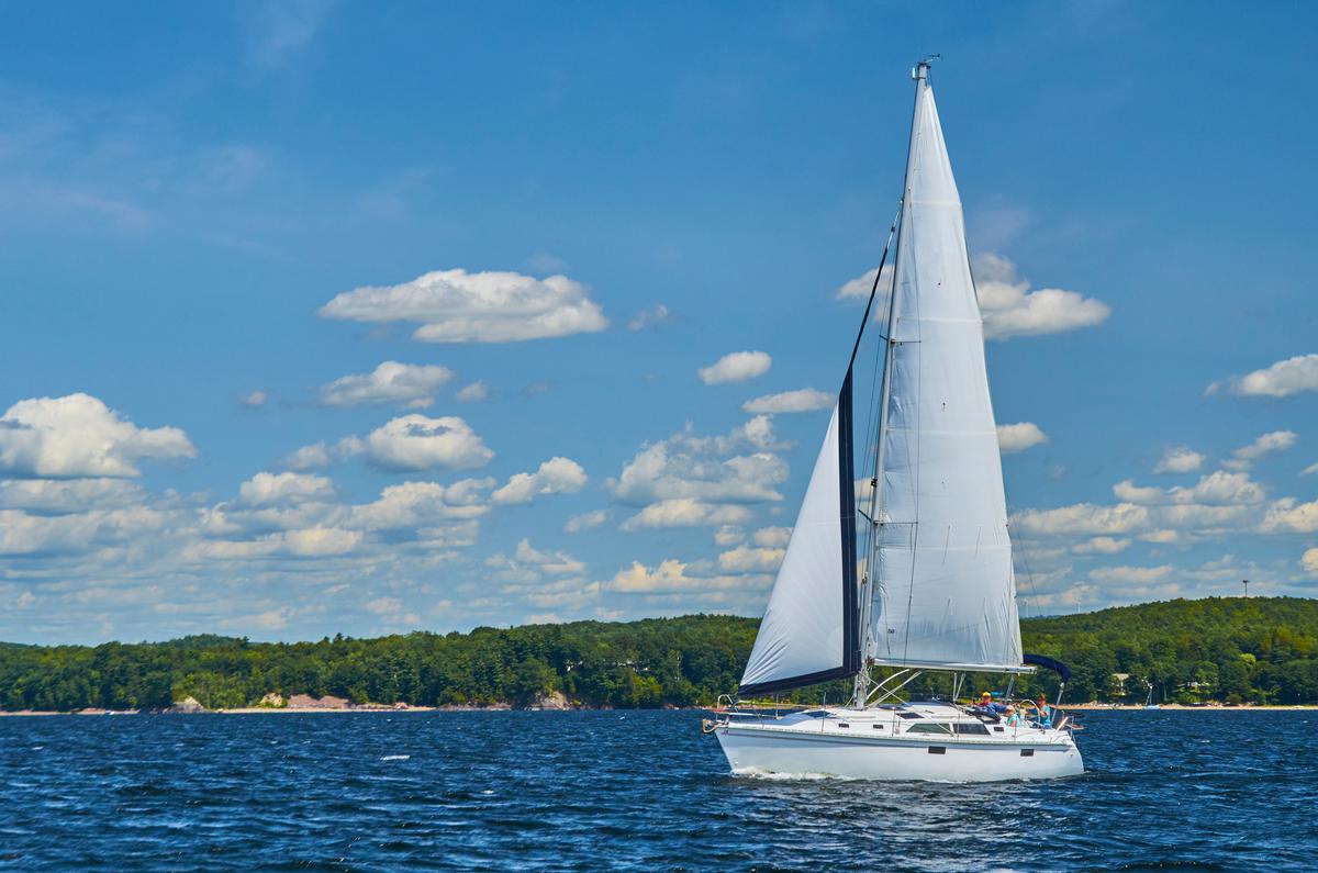 Sailboat on lake Champlain