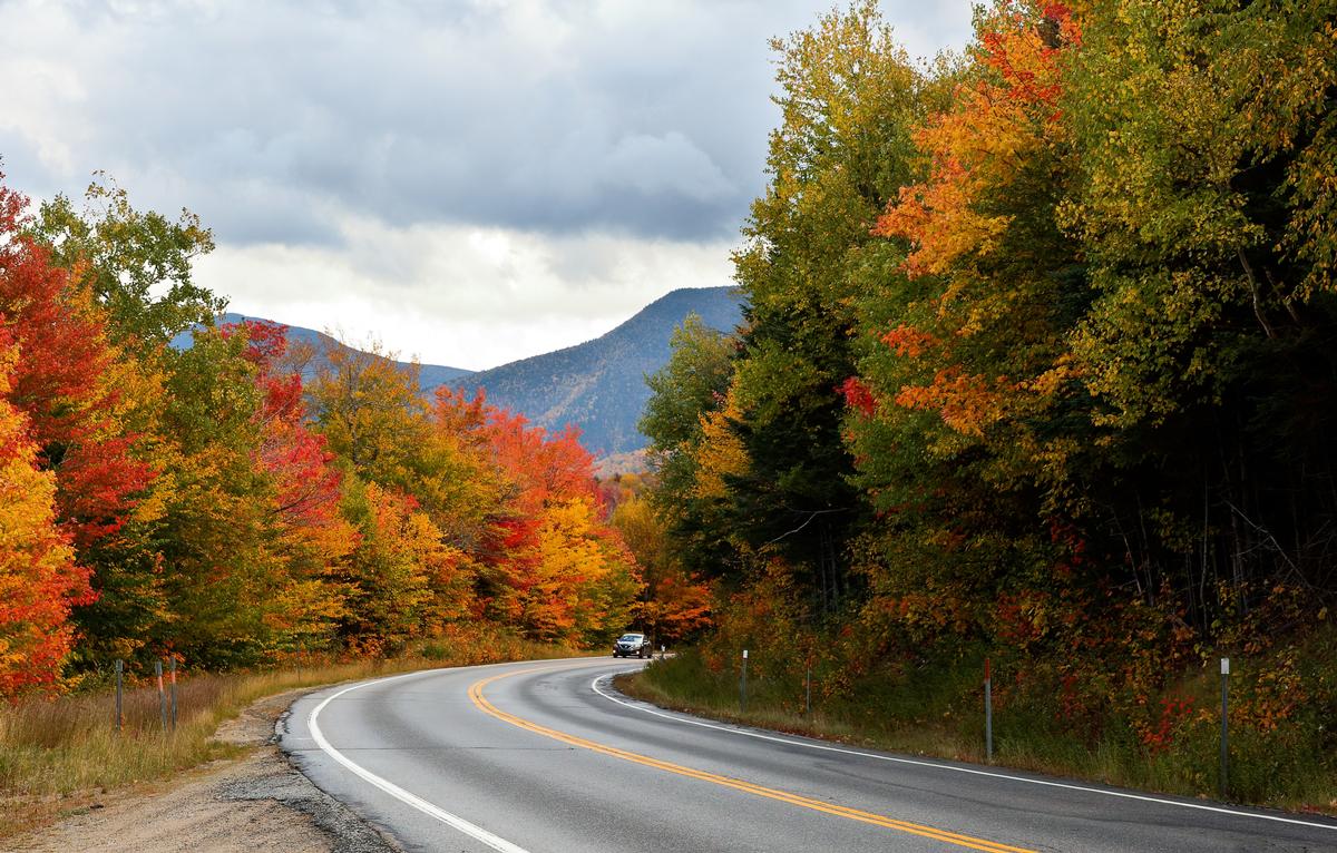 Beautiful fall foliage along the famous Kancamagus Highway, White Mountain