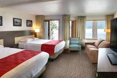 Rooms & Suites