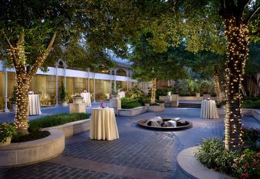 Meetings & Weddings