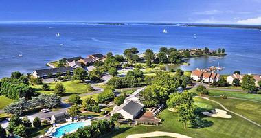 Harbourtowne Resort