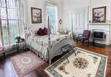 Rooms & Suites