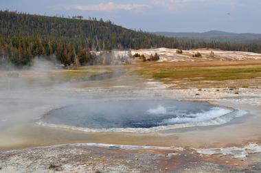 Along the way, you can admire numerous active and dormant geysers