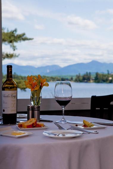 Dining at Mirror Lake Inn