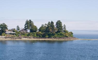 Take a day trip to Bainbridge Island just 35 minutes west of Seattle