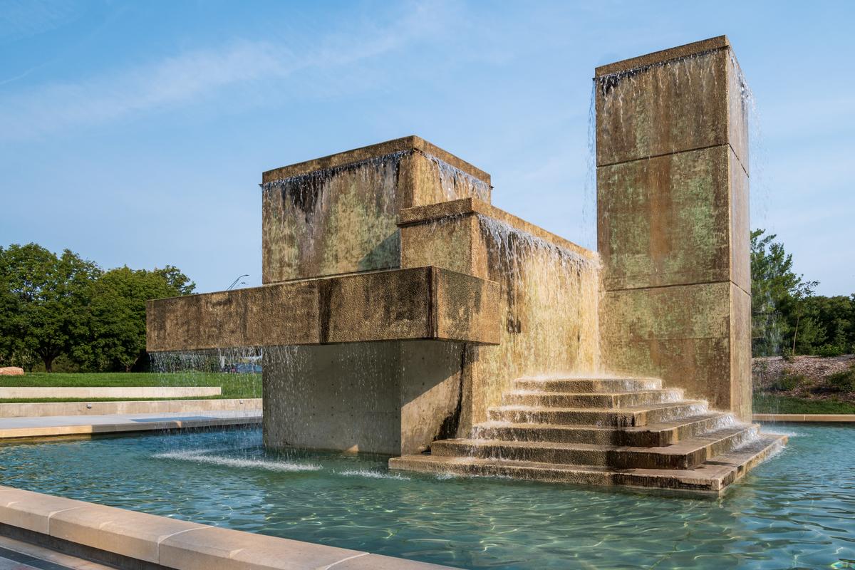 Bicentennial Cascade Fountain in Lincoln