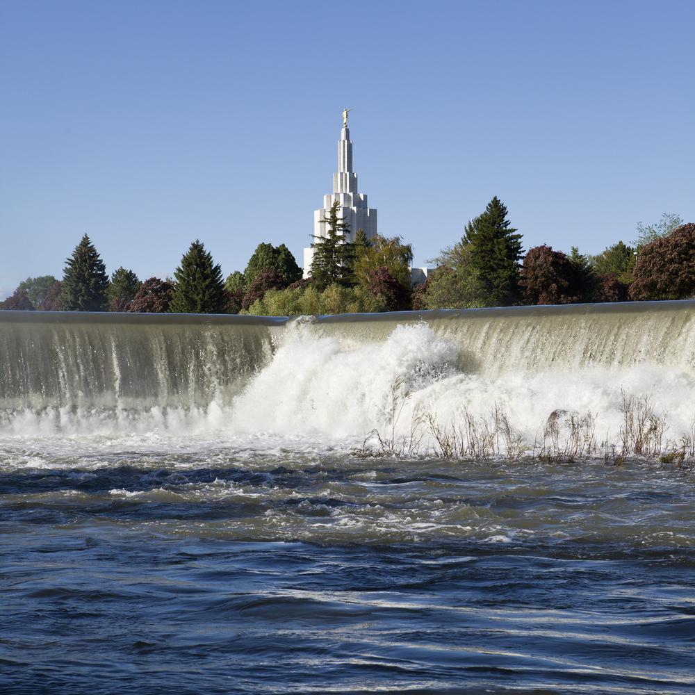 Stroll the riverwalk and admire waterfalls on a peaceful retirement outing.